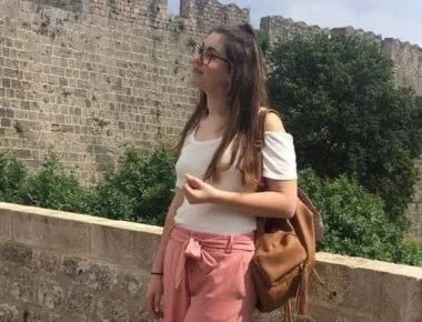 Δεν παραδέχεται την ανάμιξή του στη δολοφονία της 21χρονης φοιτήτριας ο νεαρός Ροδίτης από τη Λίνδο